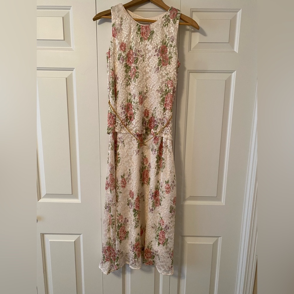 1990’s Vintage Floral Petite Dress with detailed Gold Chain around waist.
